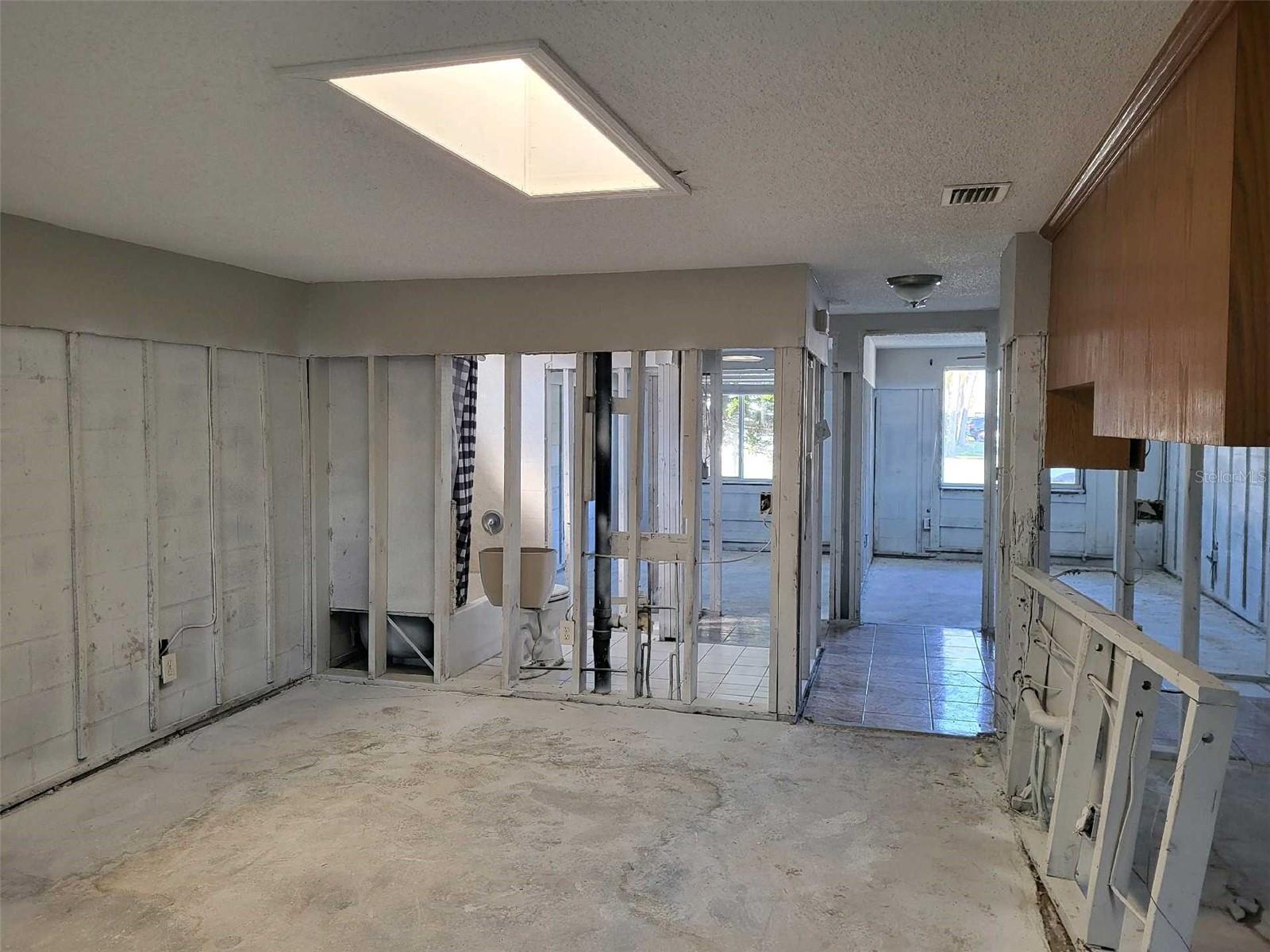 6220 KELLER DRIVE