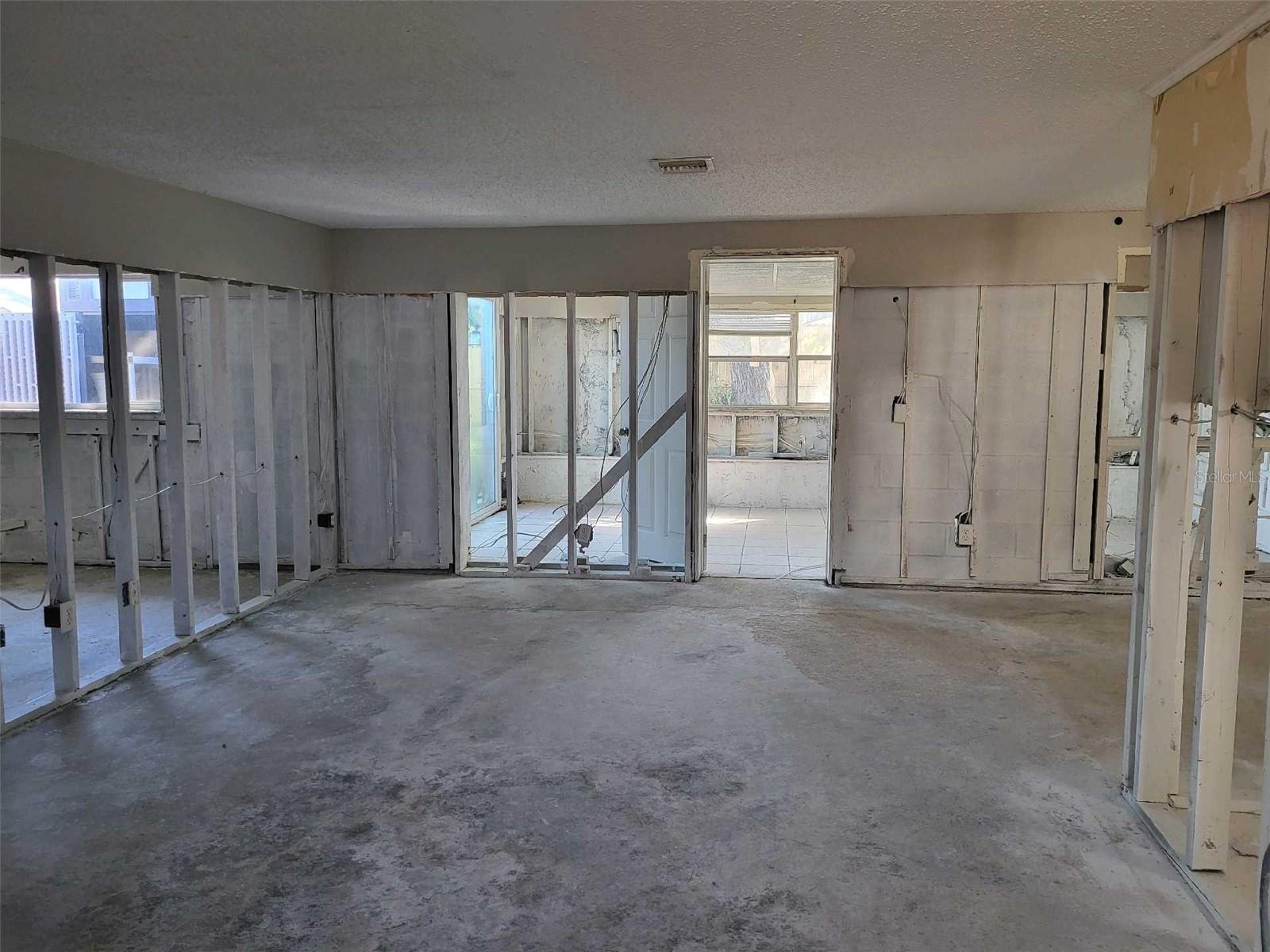 6220 KELLER DRIVE