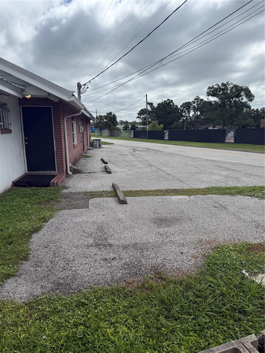 UNPLATTED - Commercial Lease