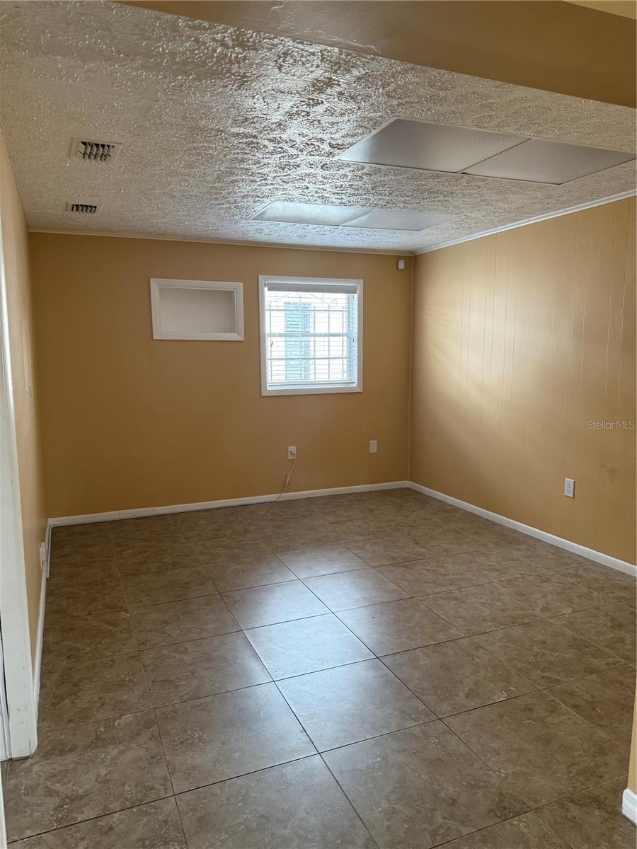 UNPLATTED - Commercial Lease