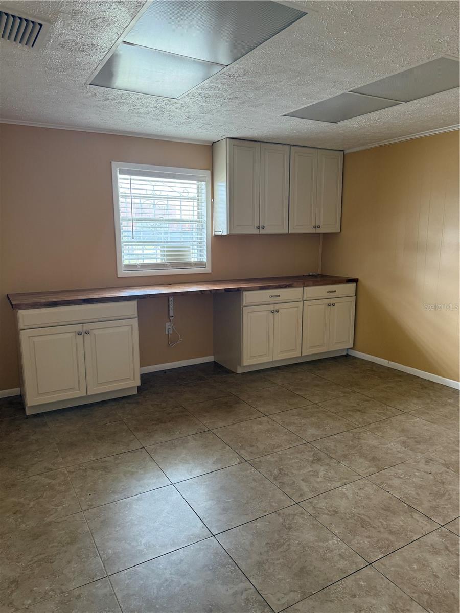 UNPLATTED - Commercial Lease