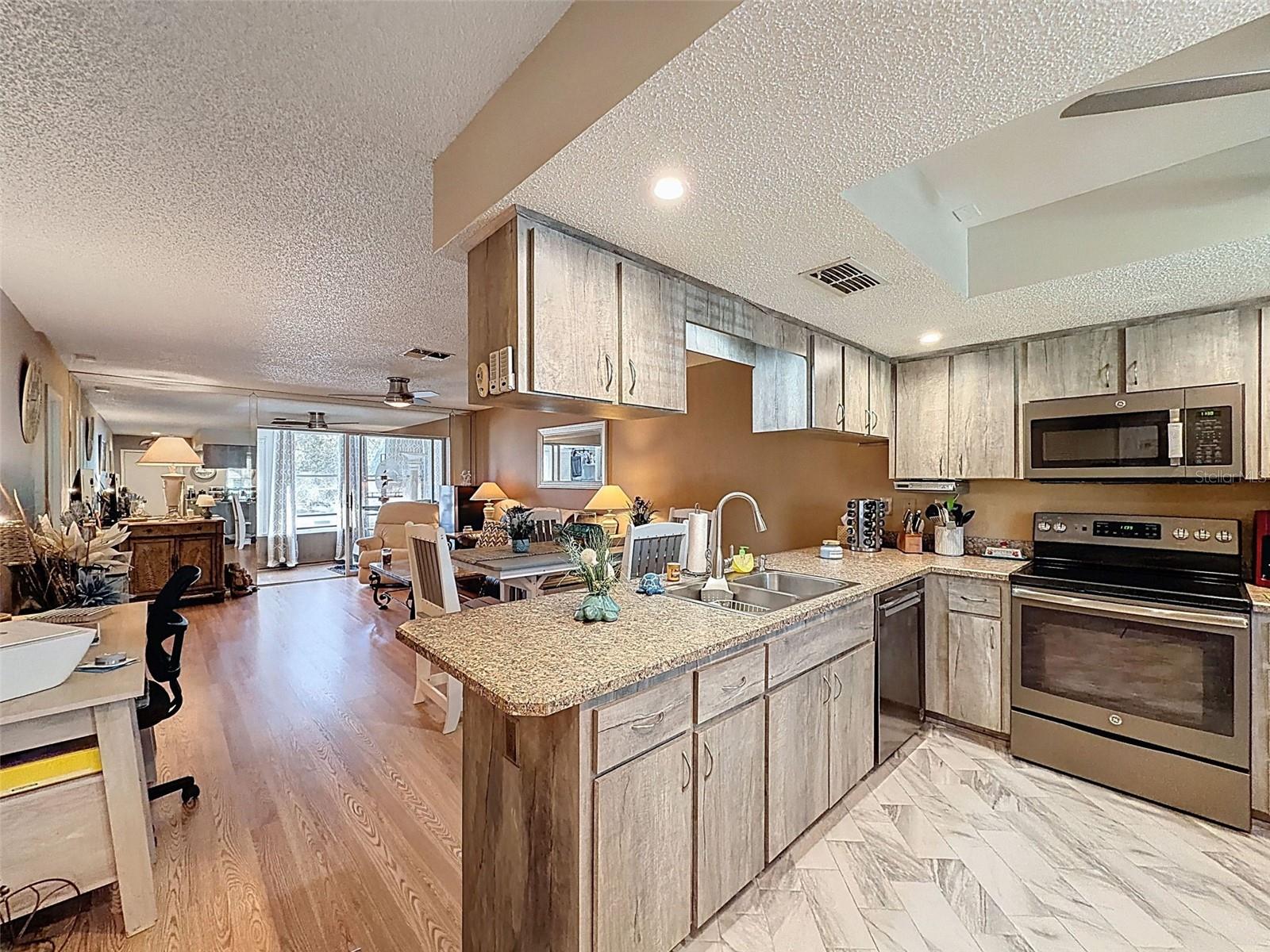 VILLAGE WOODS CONDO PH 02 - Residential