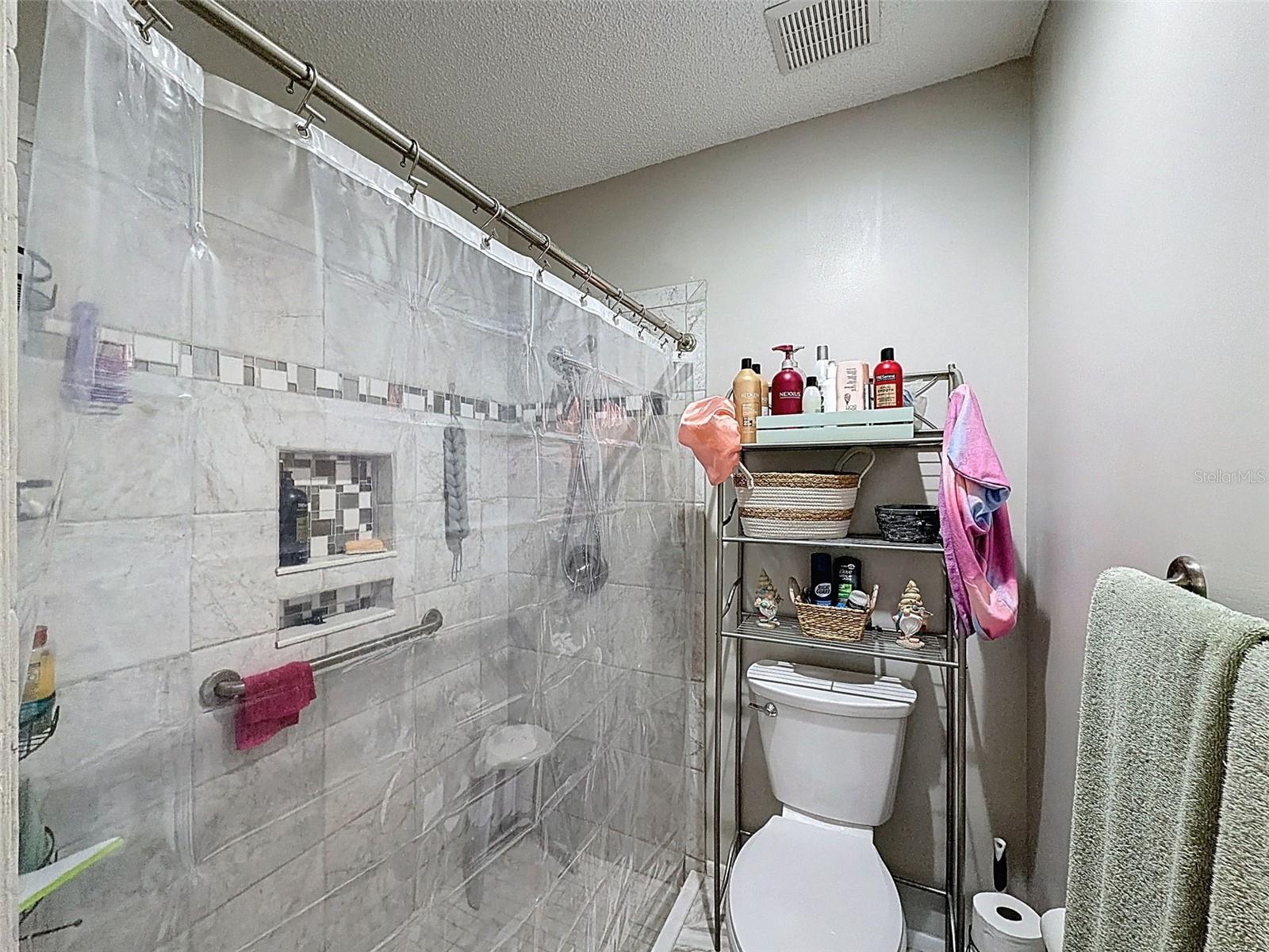 VILLAGE WOODS CONDO PH 02 - Residential