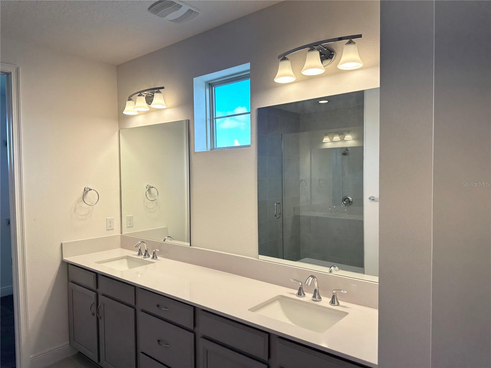 TWIN LAKES PH 8 - Residential