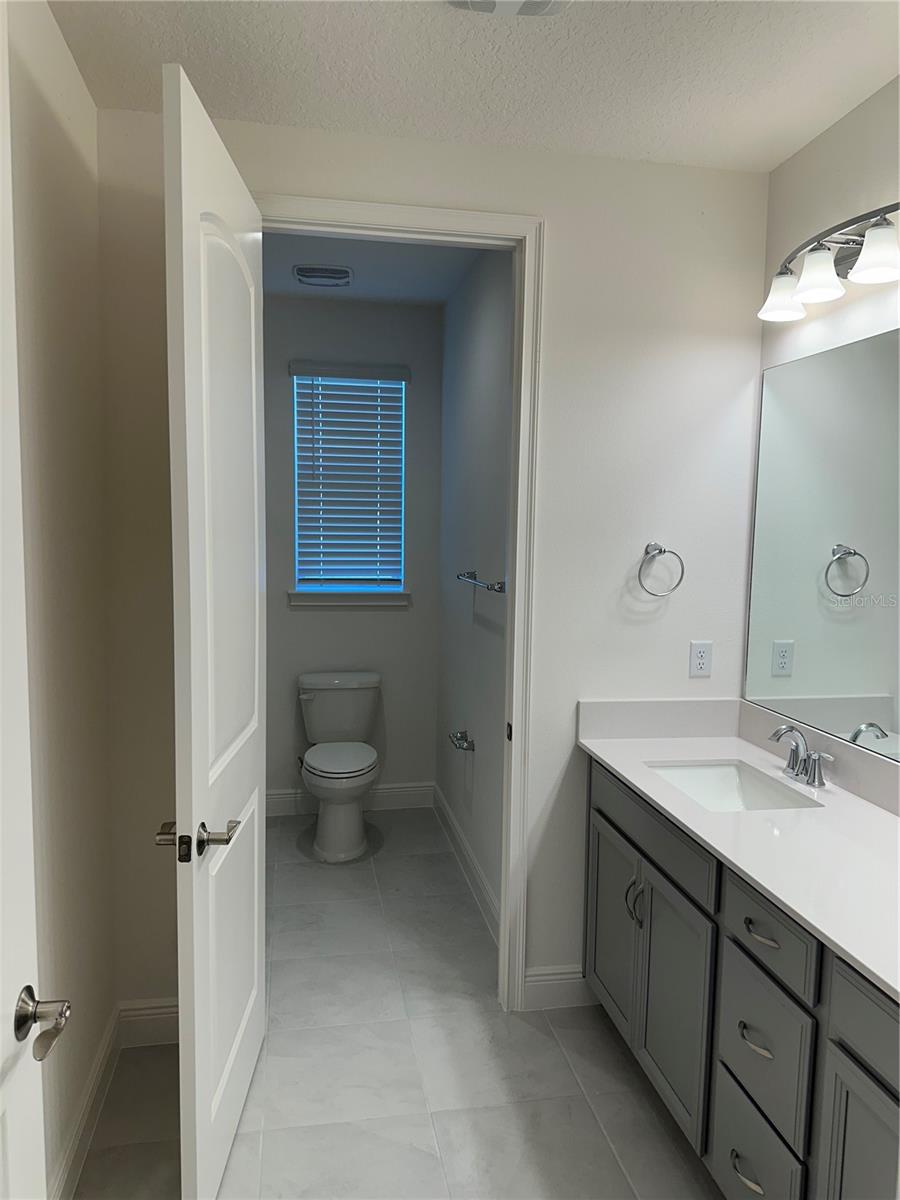 TWIN LAKES PH 8 - Residential