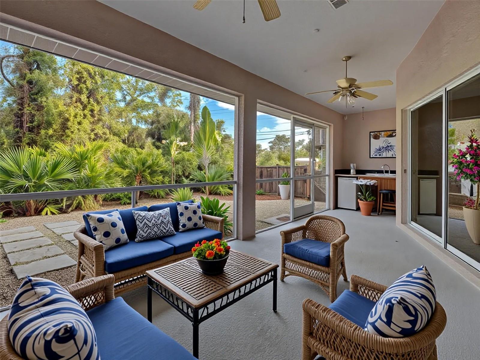 SOUTH VENICE - Residential