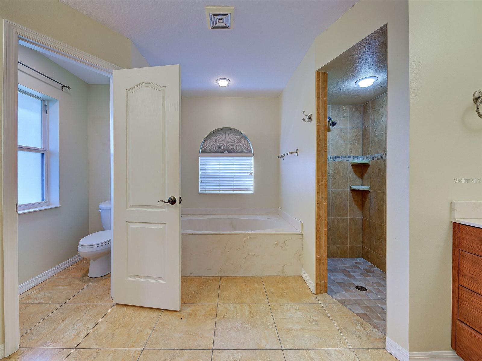 SOUTH VENICE - Residential