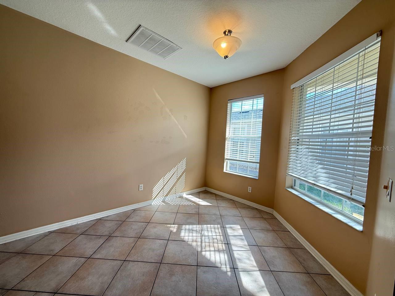 SEVEN OAKS PRCL S-8A - Residential Lease