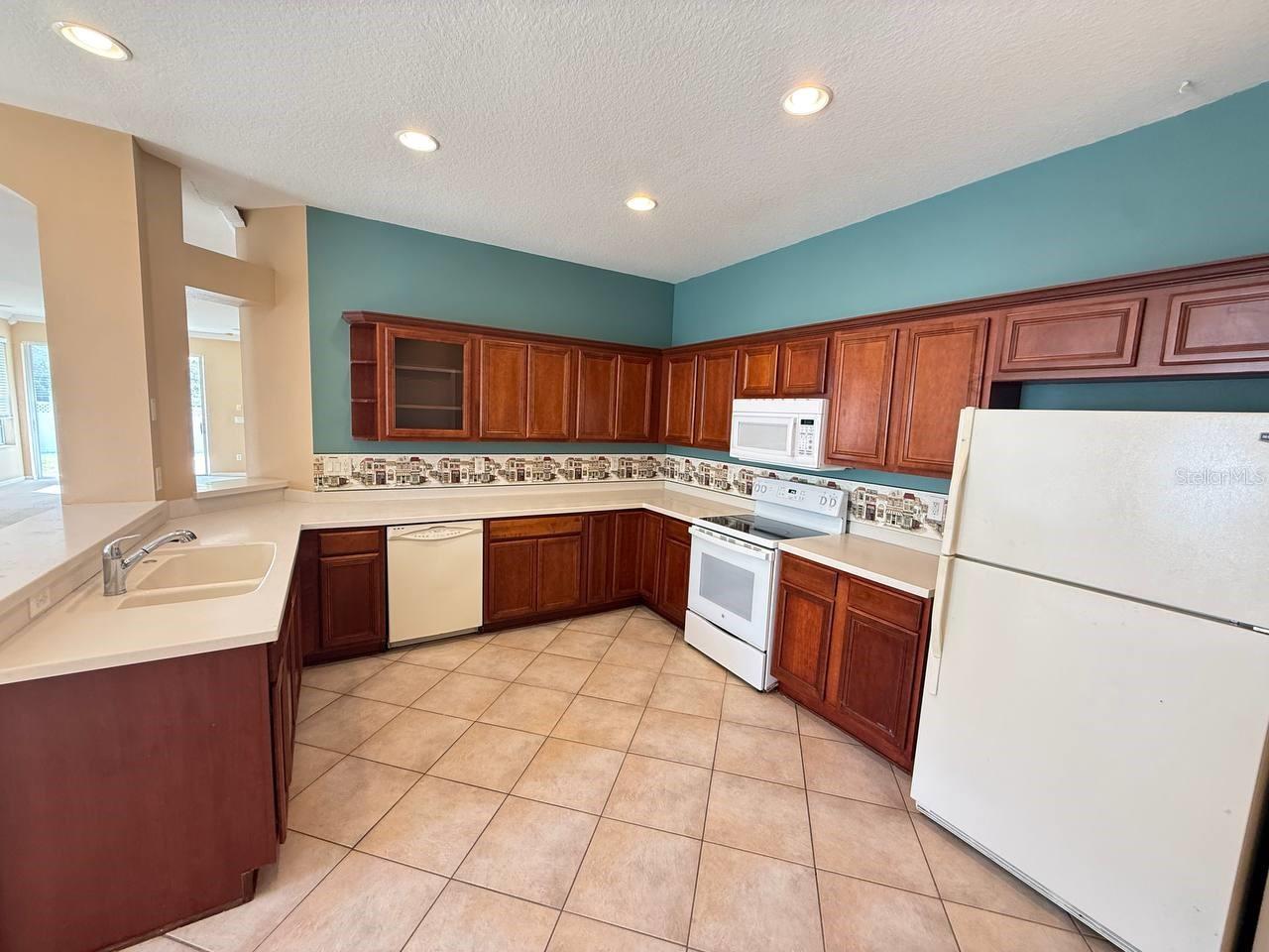 SEVEN OAKS PRCL S-8A - Residential Lease