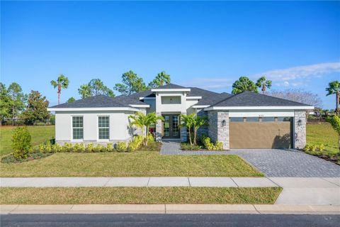 A home in AUBURNDALE