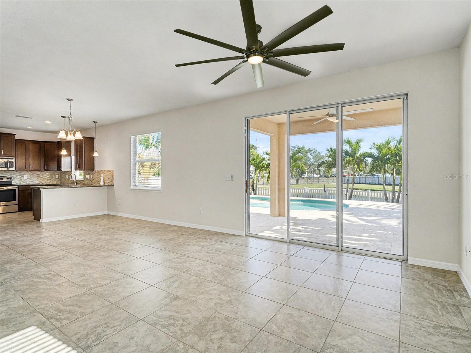 451 BAHAMA GRANDE BOULEVARD, APOLLO BEACH, FL, 33572 3 451 BAHAMA GRANDE BOULEVARD