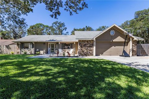 Photo of 9740 Fairway Circle, Leesburg, FL 34788 (MLS # G5103337)