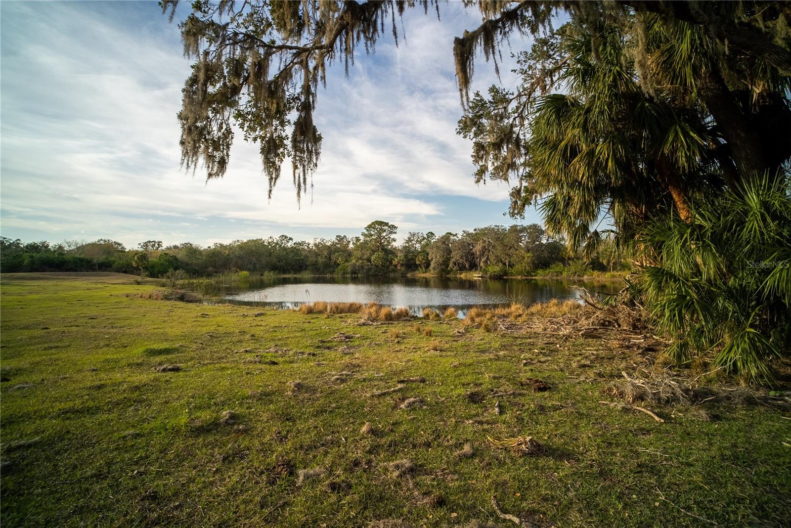 OAK FORD GOLF CLUB - Land