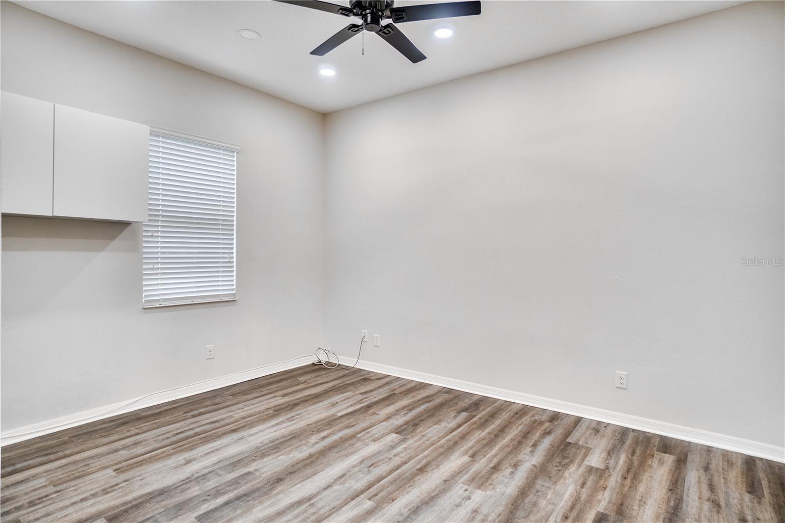 920 GRAND HILLTOP DRIVE