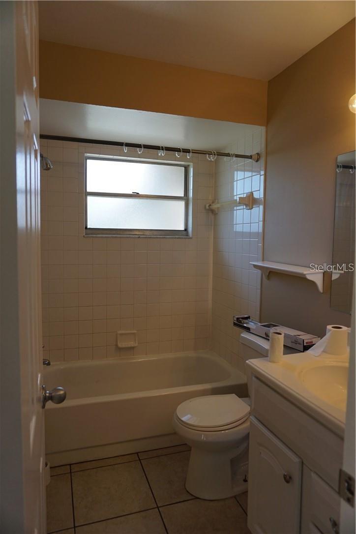 BOCA CIEGA RIDGE 6TH ADD - Residential Lease