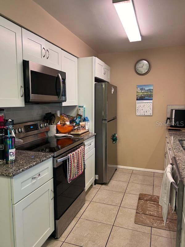 BOCA CIEGA RIDGE 6TH ADD - Residential Lease