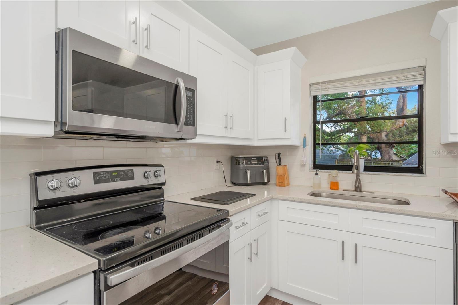 TAMPAS NORTH SIDE COUNTRY CLU - Residential