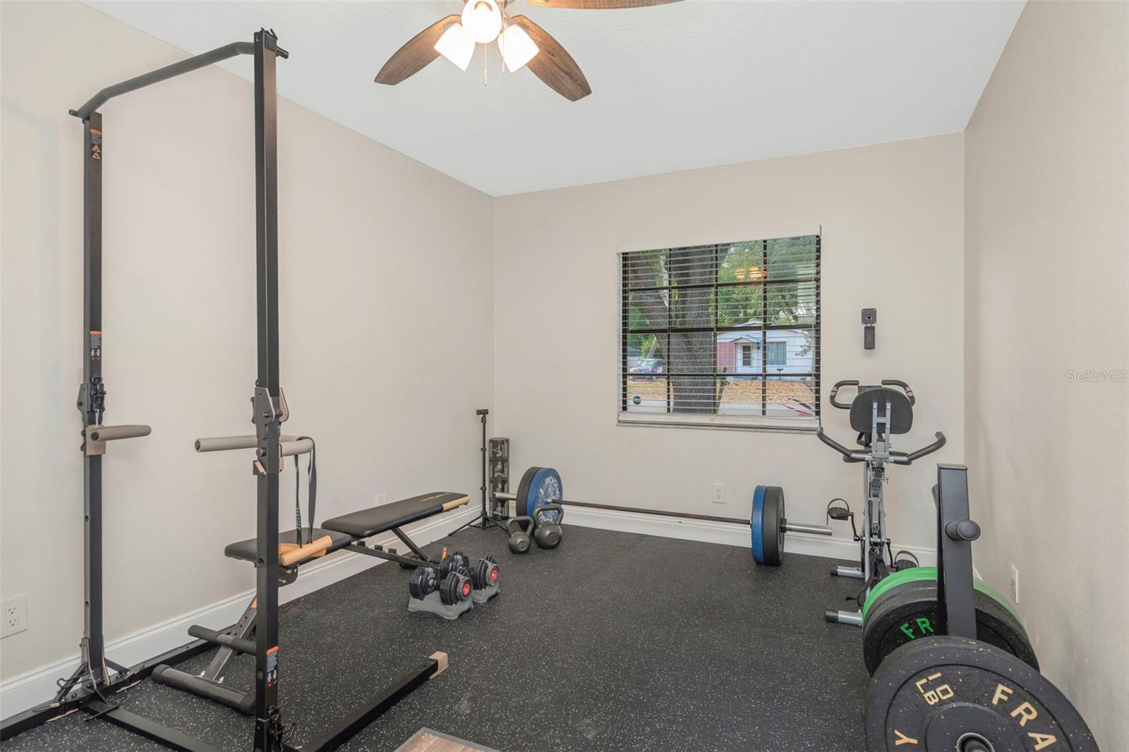 TAMPAS NORTH SIDE COUNTRY CLU - Residential