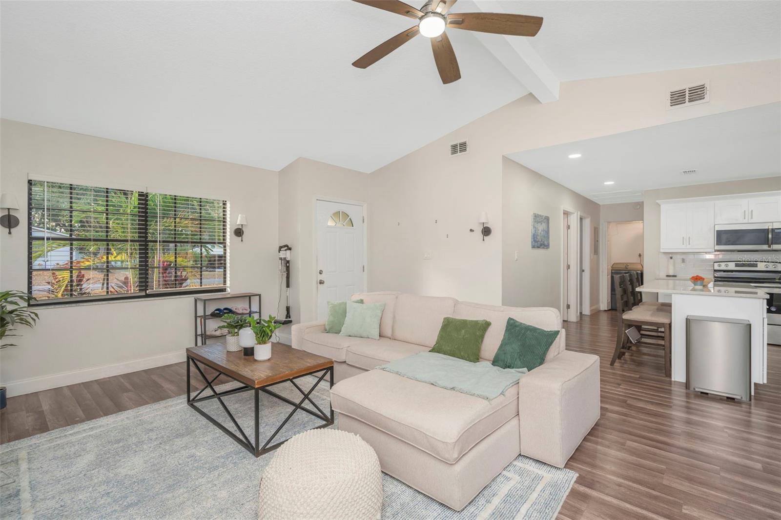 TAMPAS NORTH SIDE COUNTRY CLU - Residential