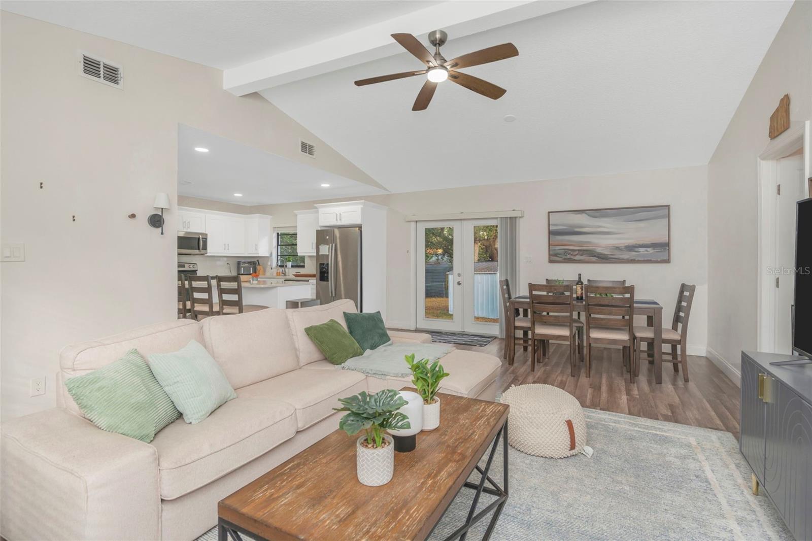 TAMPAS NORTH SIDE COUNTRY CLU - Residential