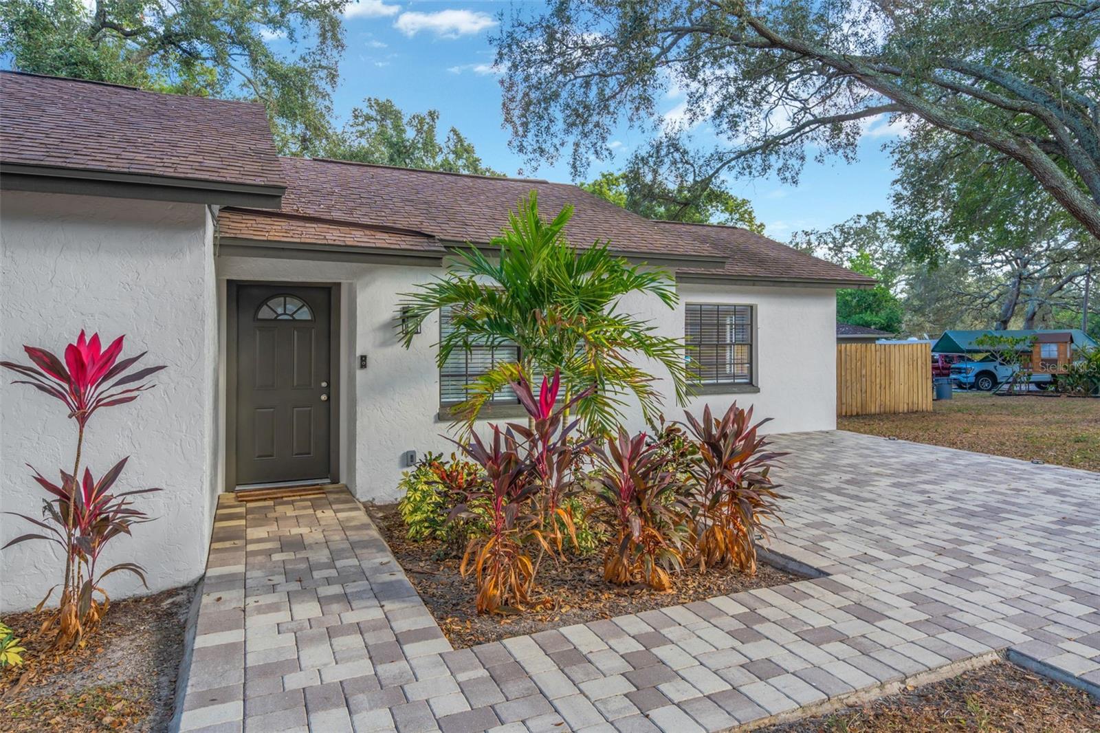 TAMPAS NORTH SIDE COUNTRY CLU - Residential