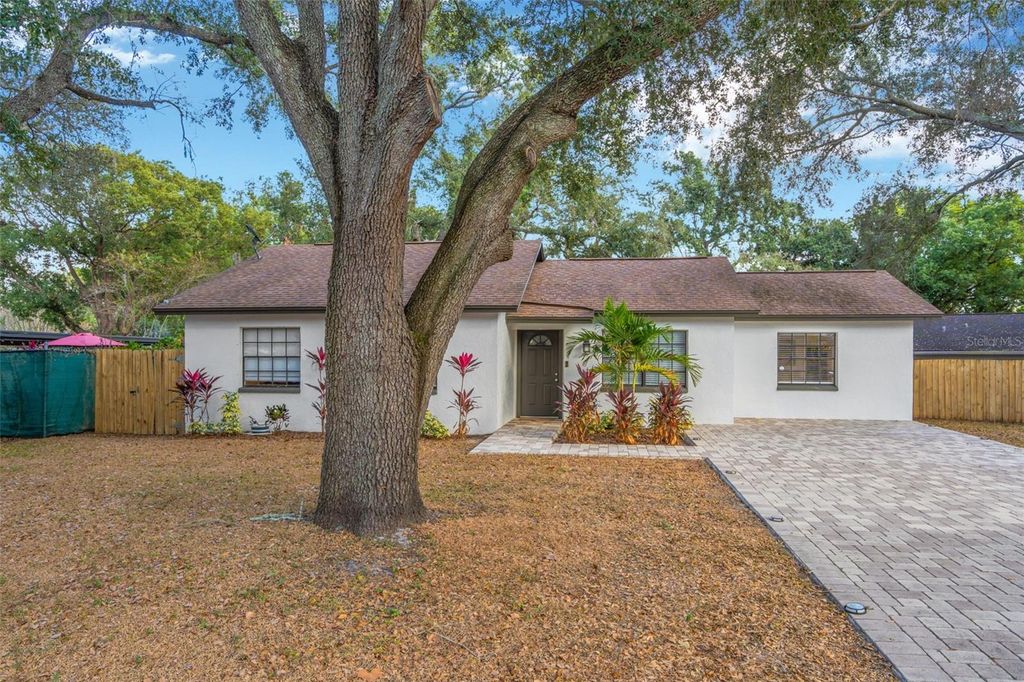 Photo of 9401 N Willow Avenue, Tampa, FL 33612 (MLS # TB8467651)