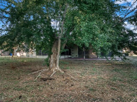 A home in SEBRING