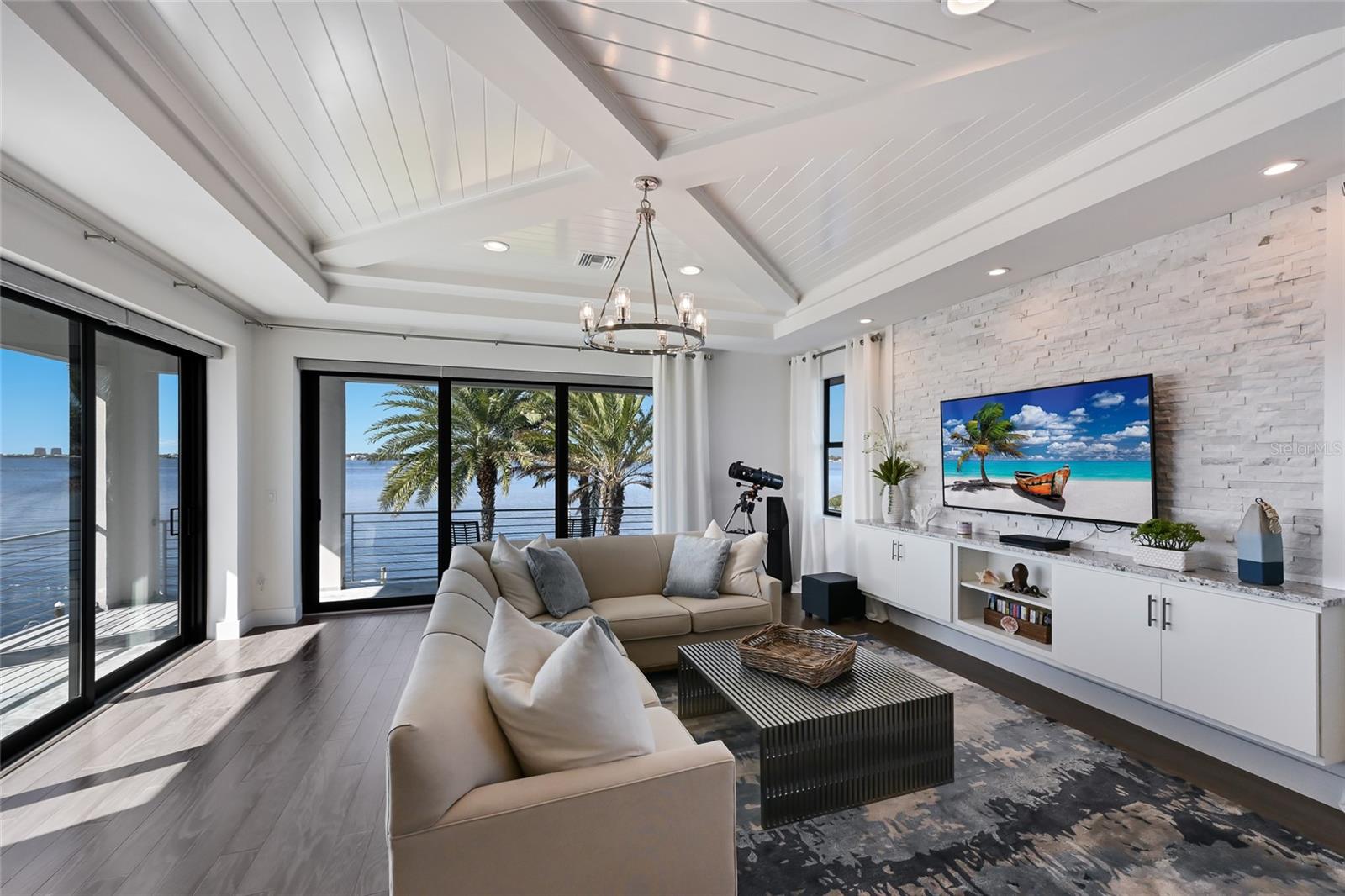 RIVERDALE REV - Residential