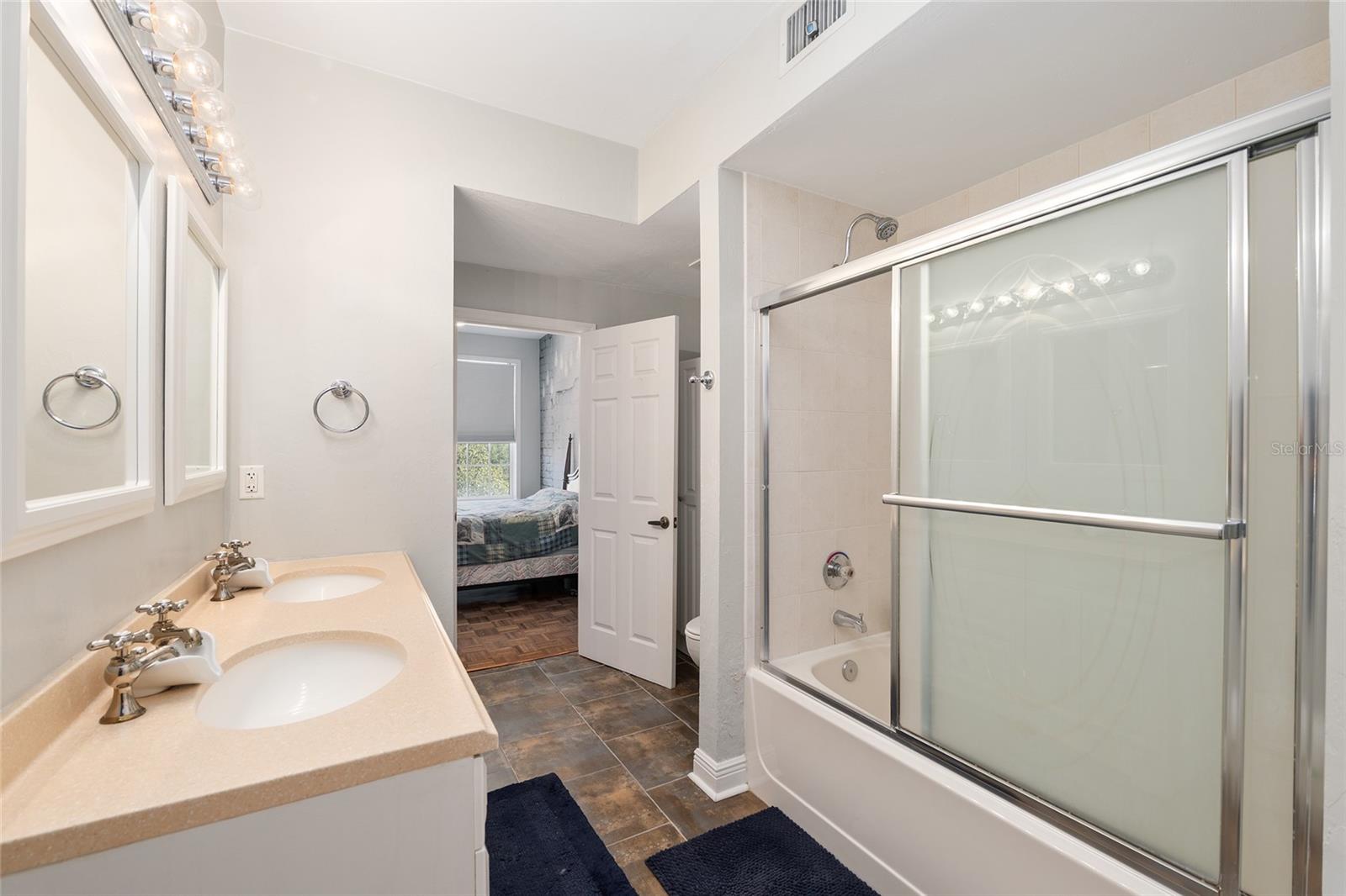 UNION STREET STATION - Residential