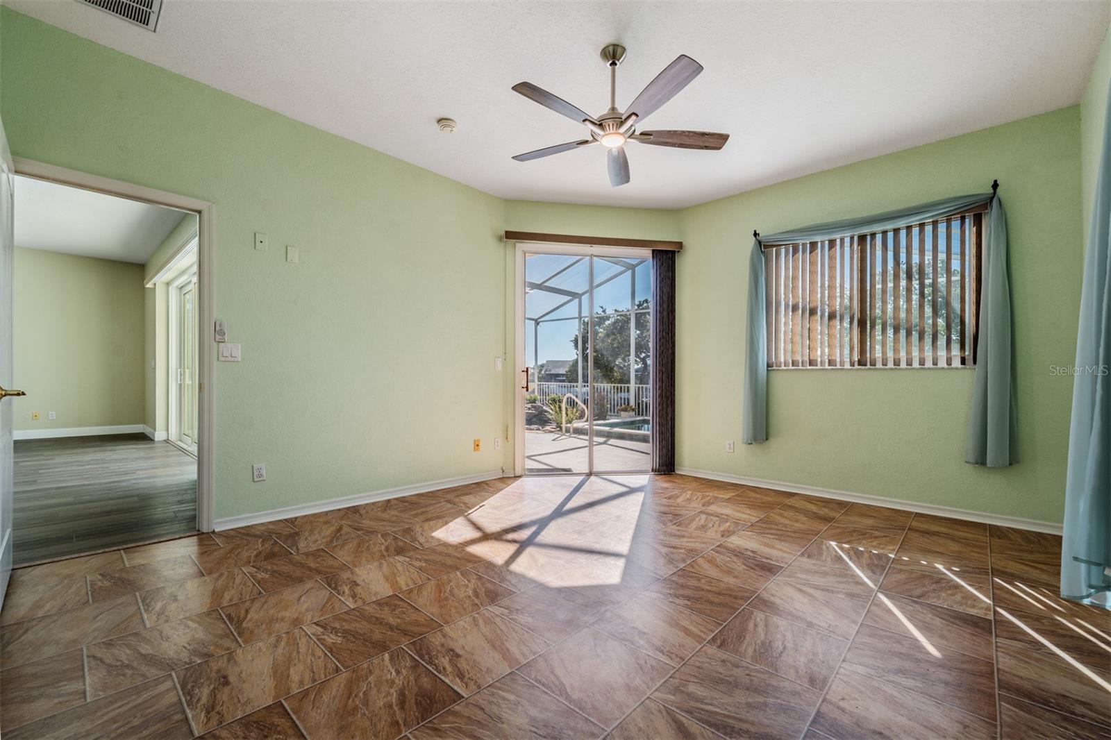 GULF HARBORS SEA FOREST - Residential