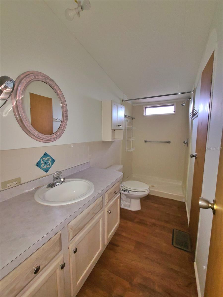 LADY LAKE EPCAY ESTATES LT 01 - Residential