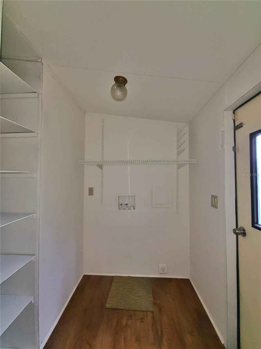 LADY LAKE EPCAY ESTATES LT 01 - Residential