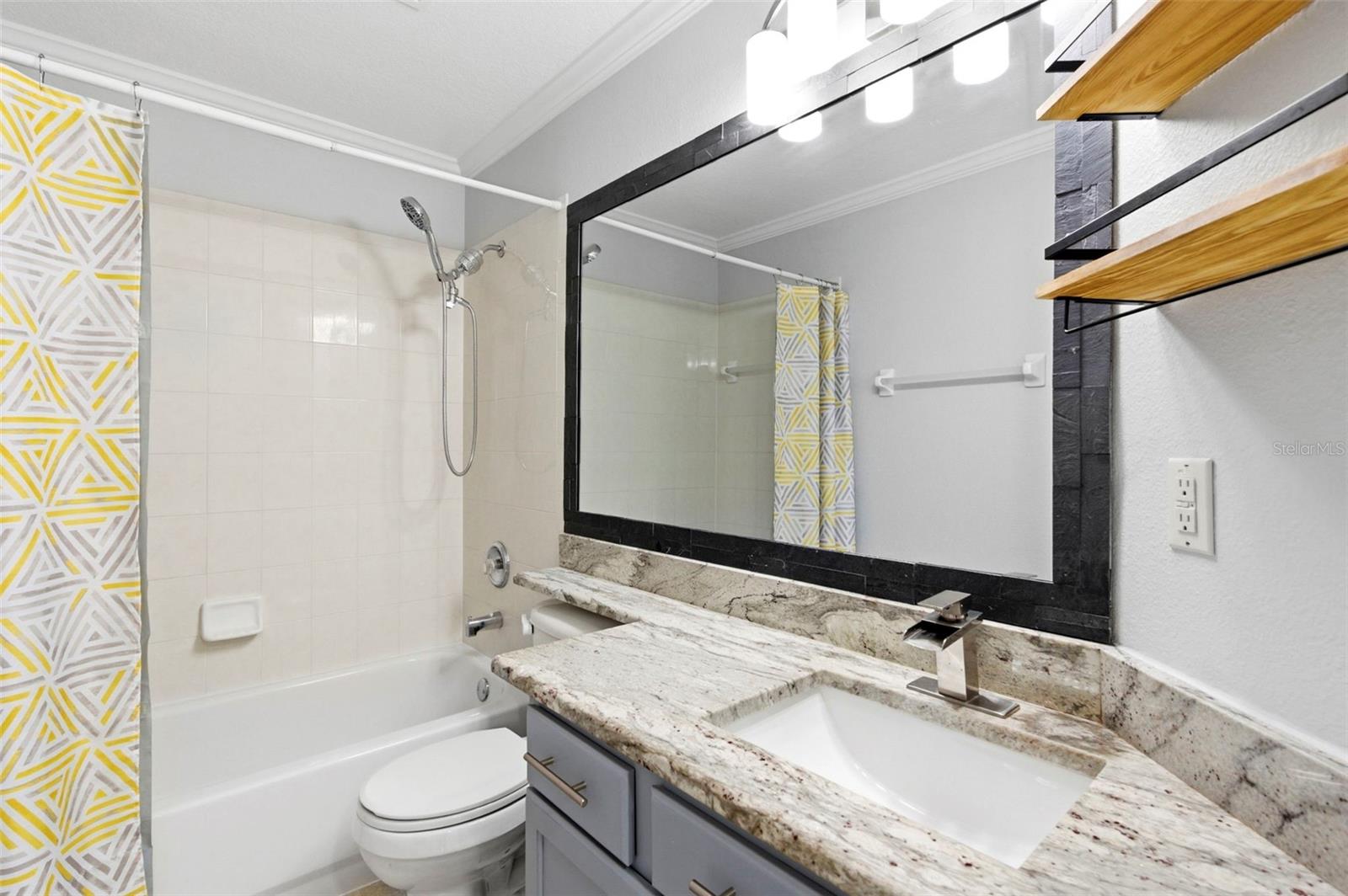 LEXINGTON OAKS PH 01 - Residential