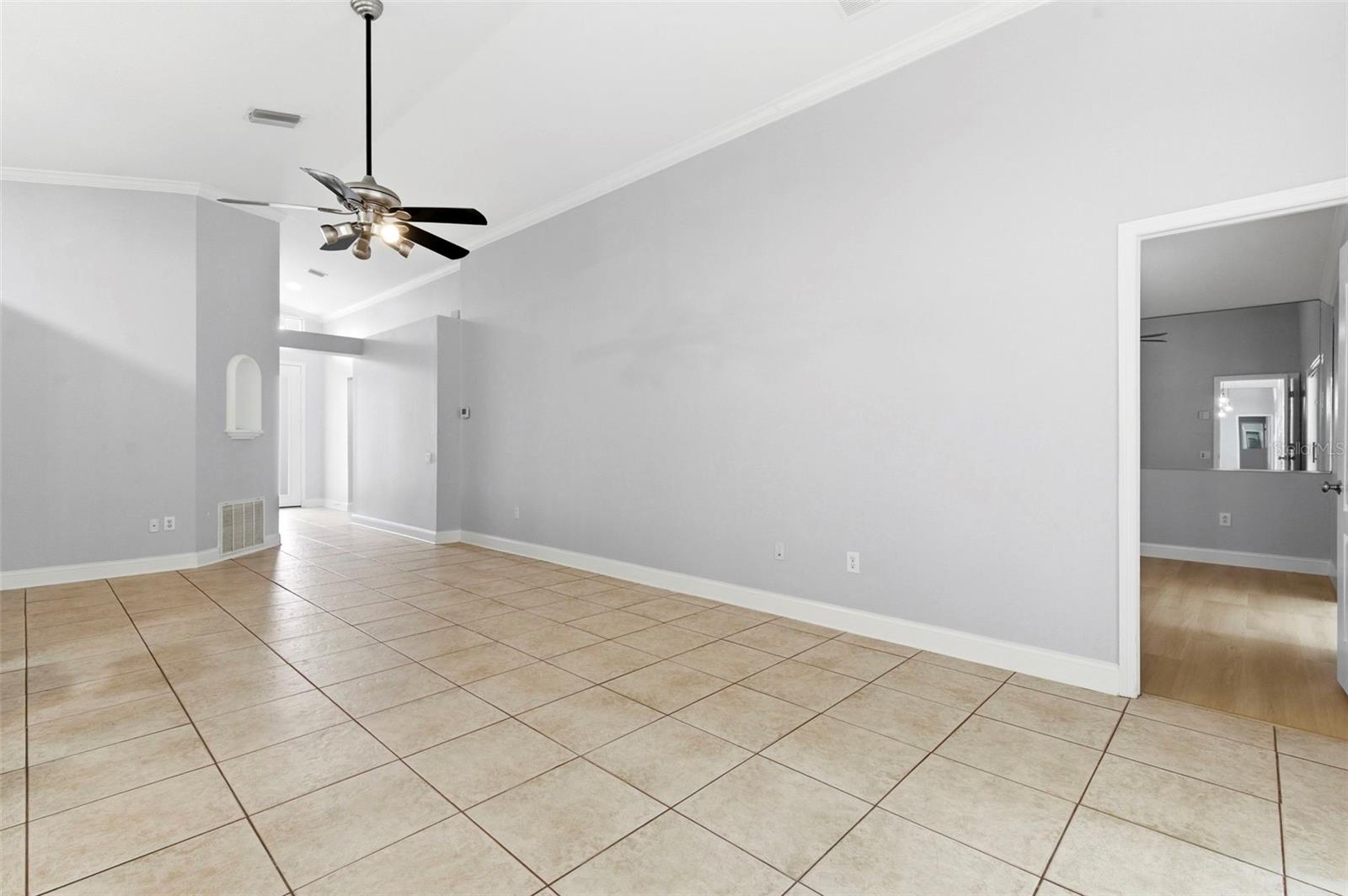 LEXINGTON OAKS PH 01 - Residential