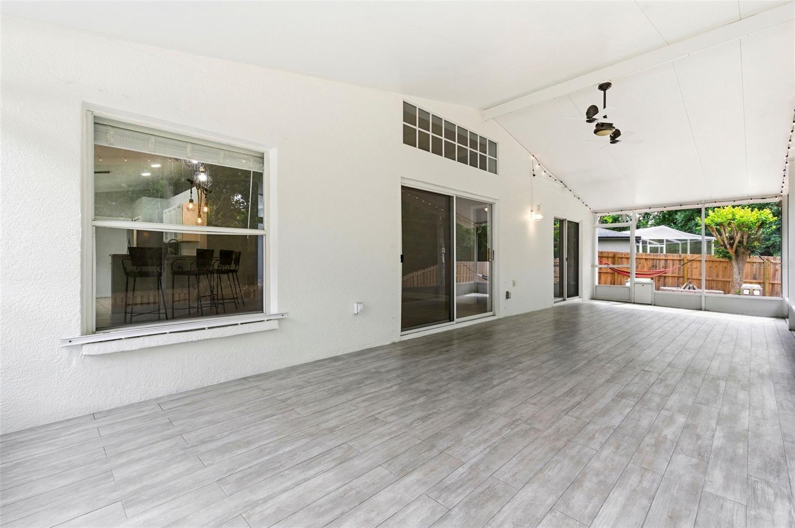 LEXINGTON OAKS PH 01 - Residential