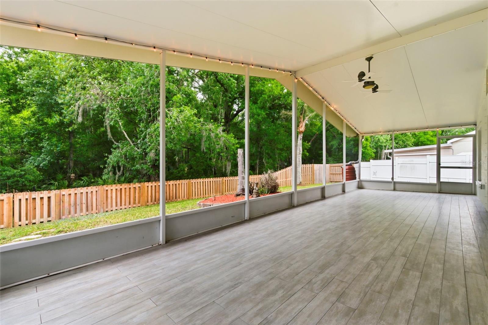 LEXINGTON OAKS PH 01 - Residential