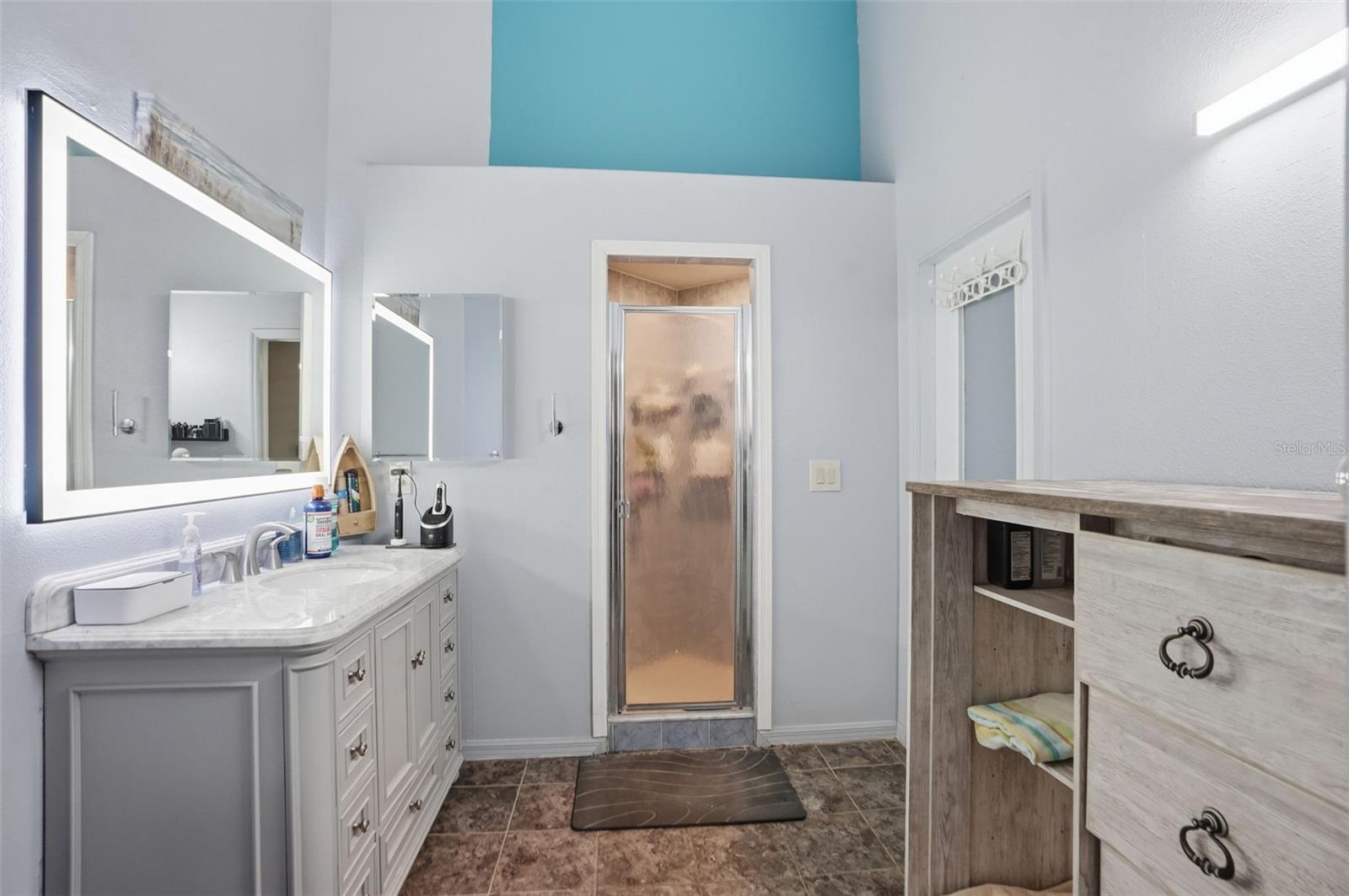 ROYAL HIGHLANDS - Residential