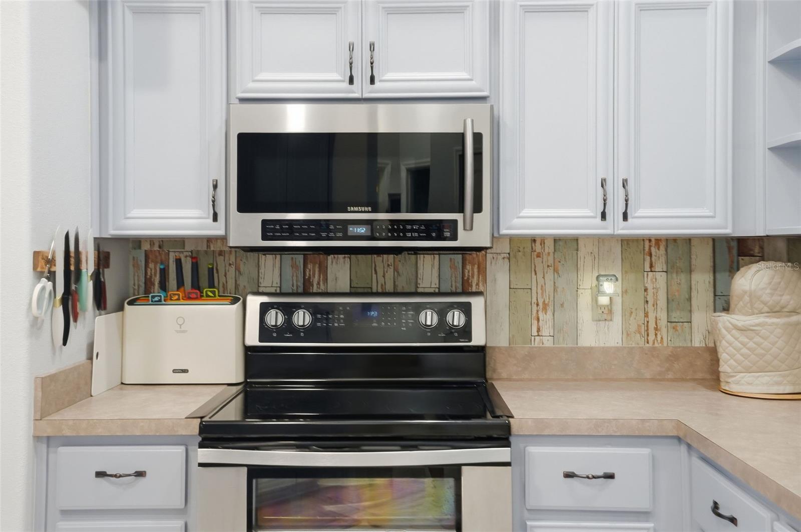 ROYAL HIGHLANDS - Residential