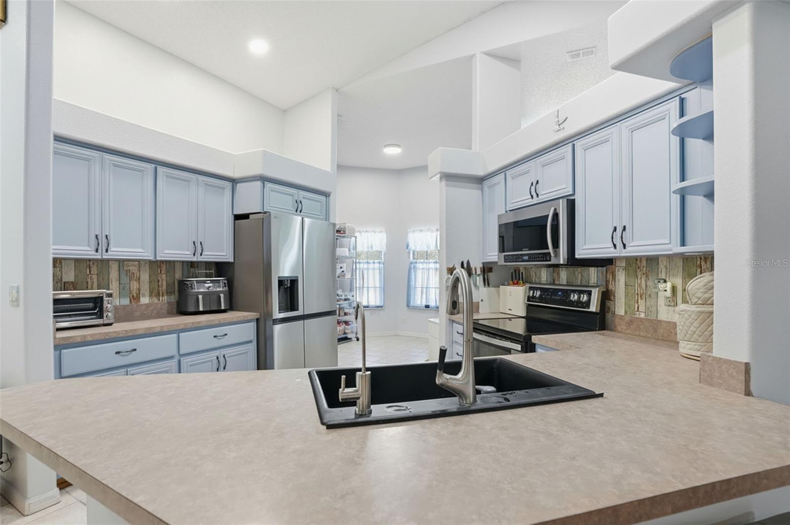 ROYAL HIGHLANDS - Residential