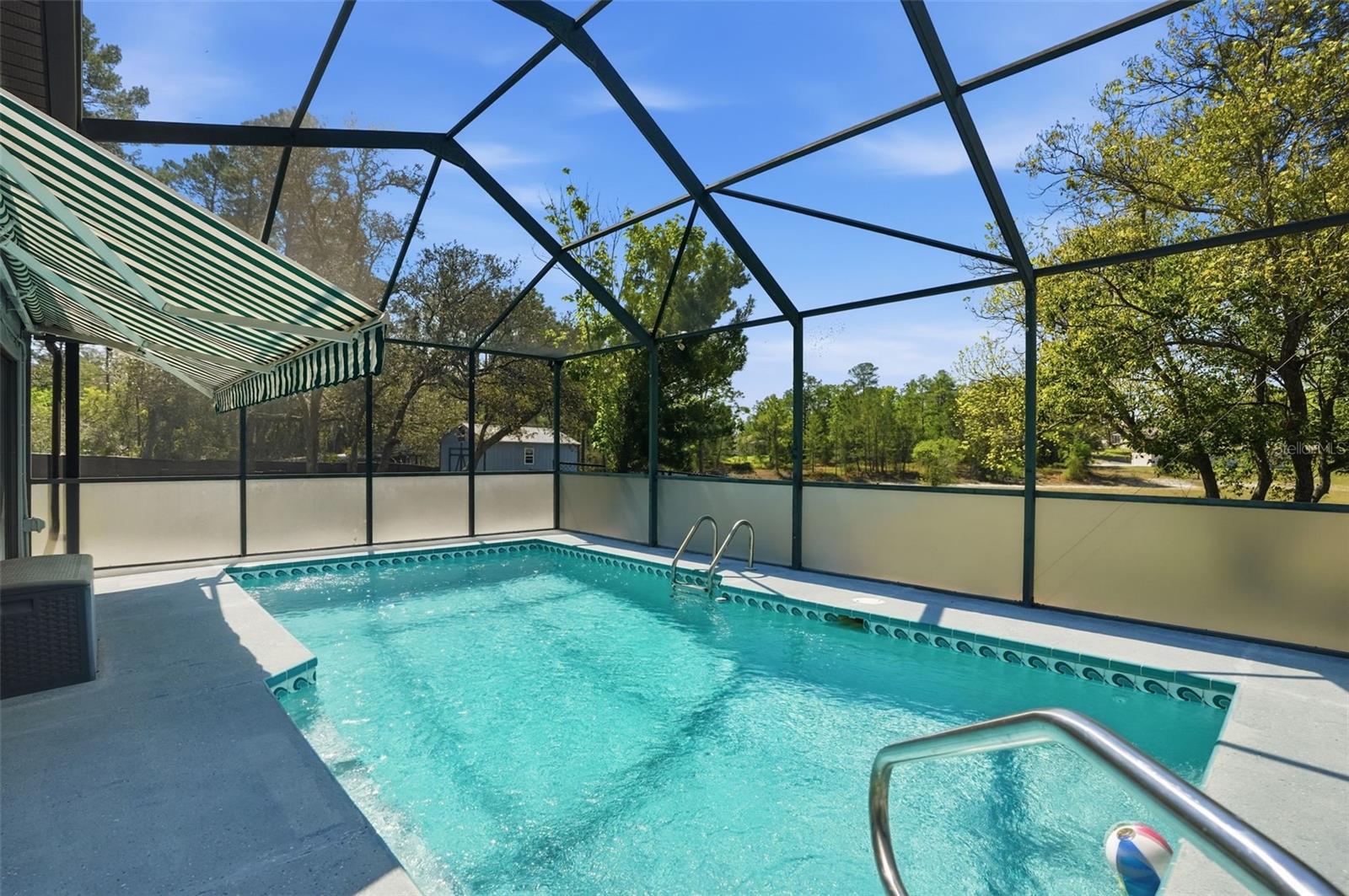 ROYAL HIGHLANDS - Residential