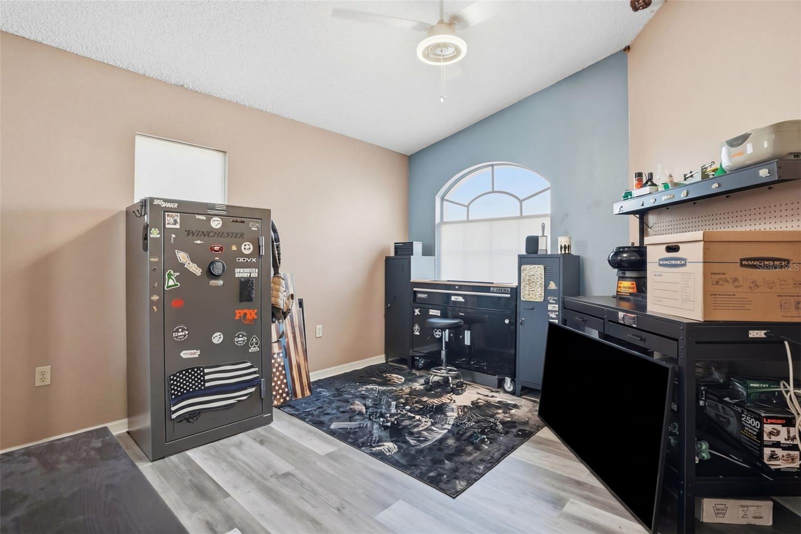 ROYAL HIGHLANDS - Residential