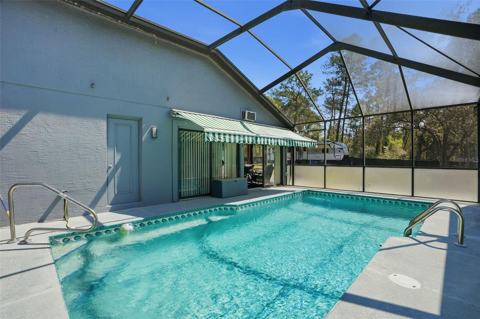 ROYAL HIGHLANDS - Residential