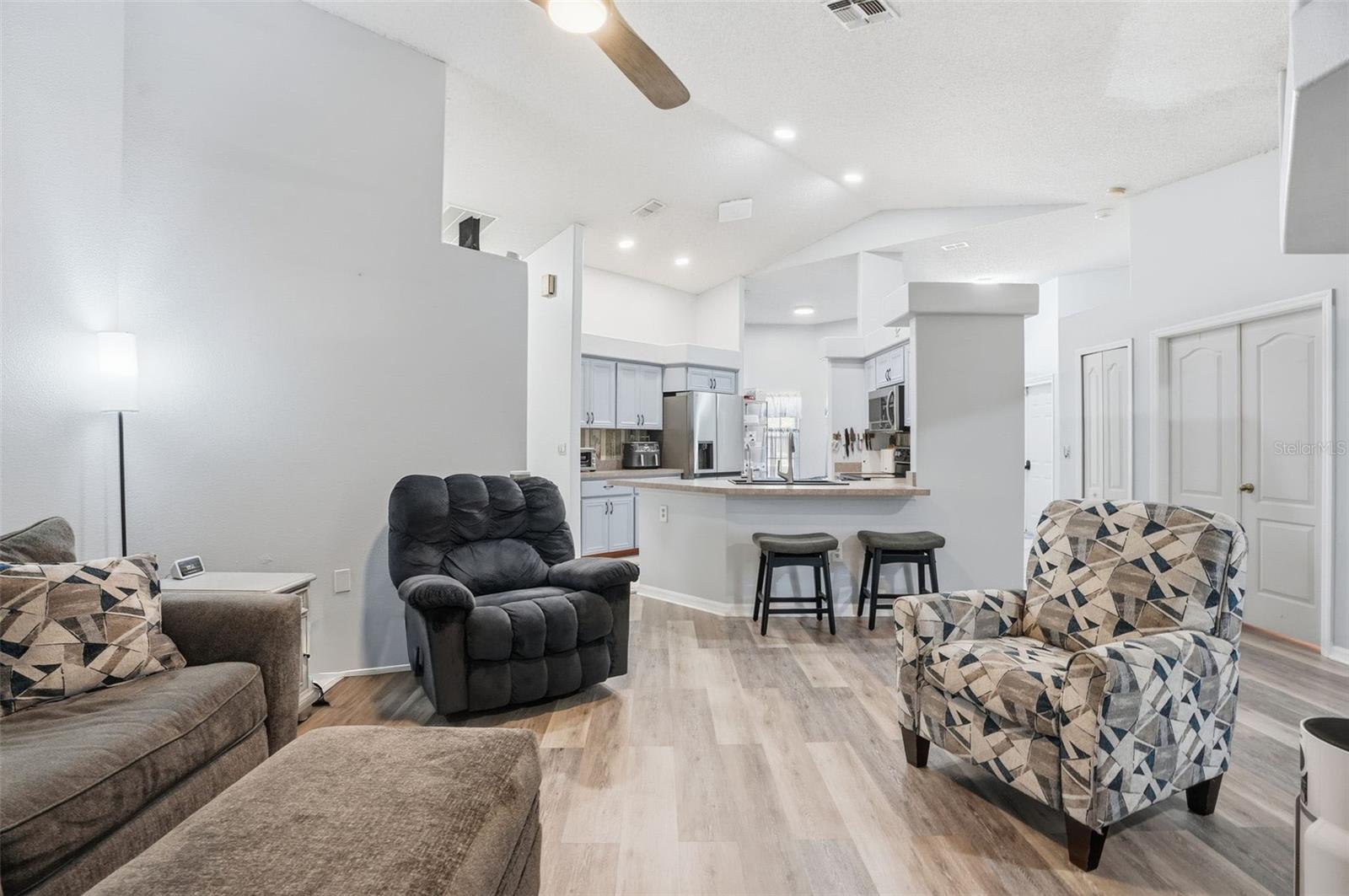 ROYAL HIGHLANDS - Residential