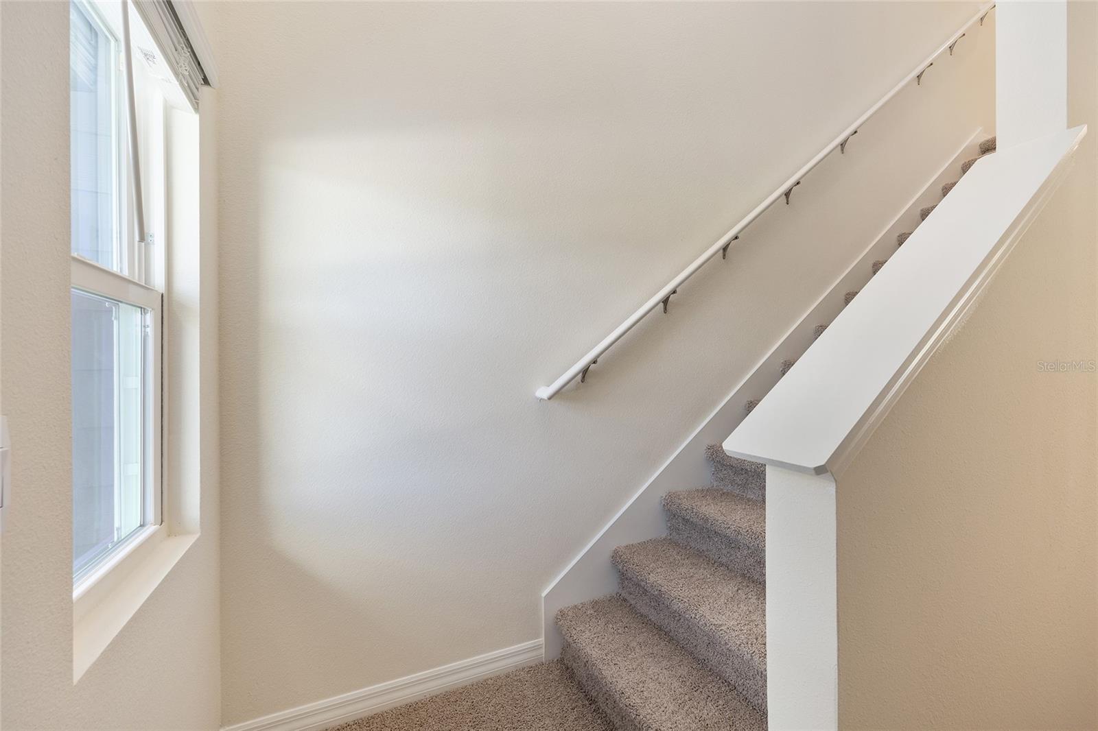 LAUREL COMMONS - Residential Lease