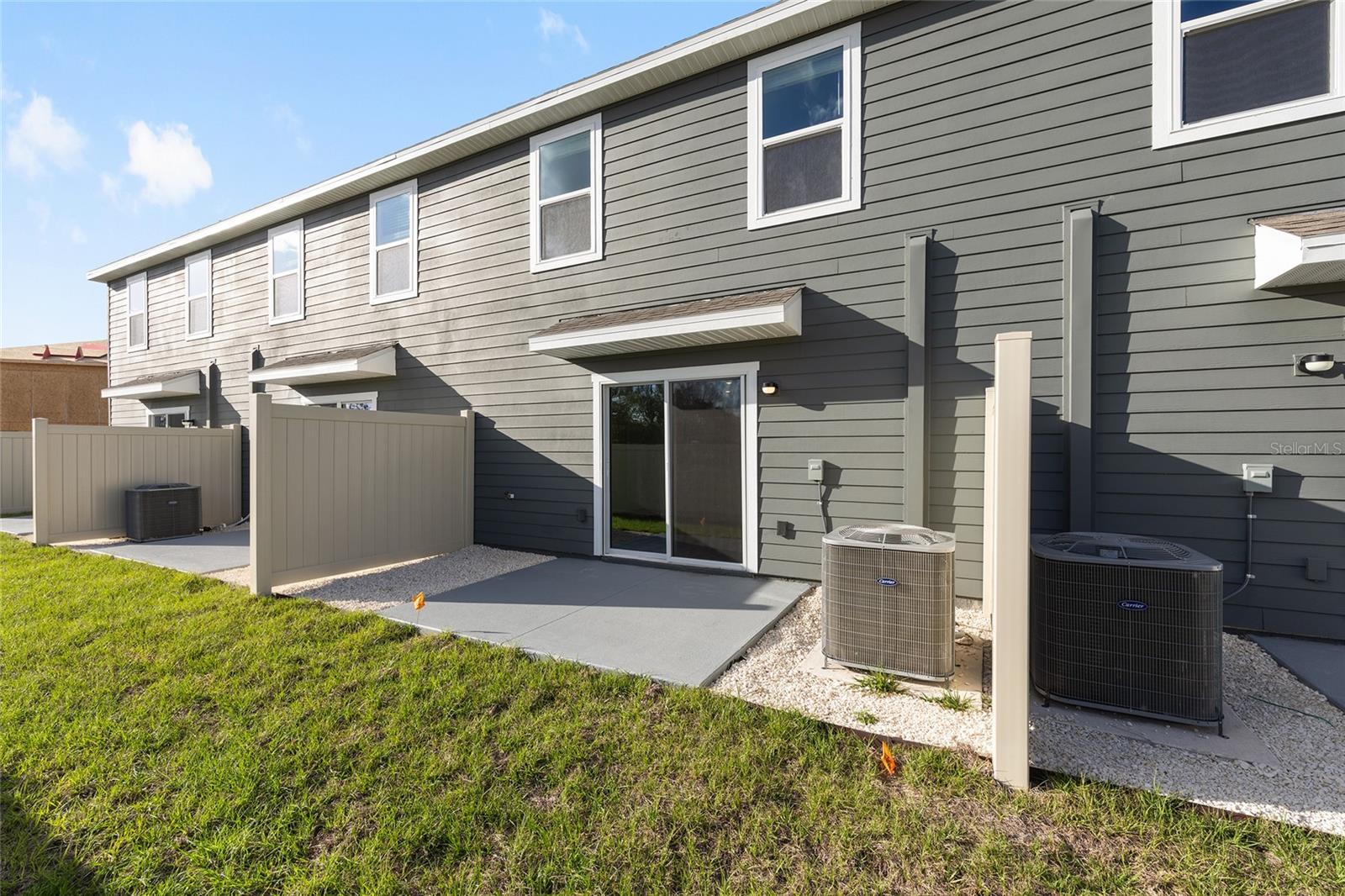 LAUREL COMMONS - Residential Lease