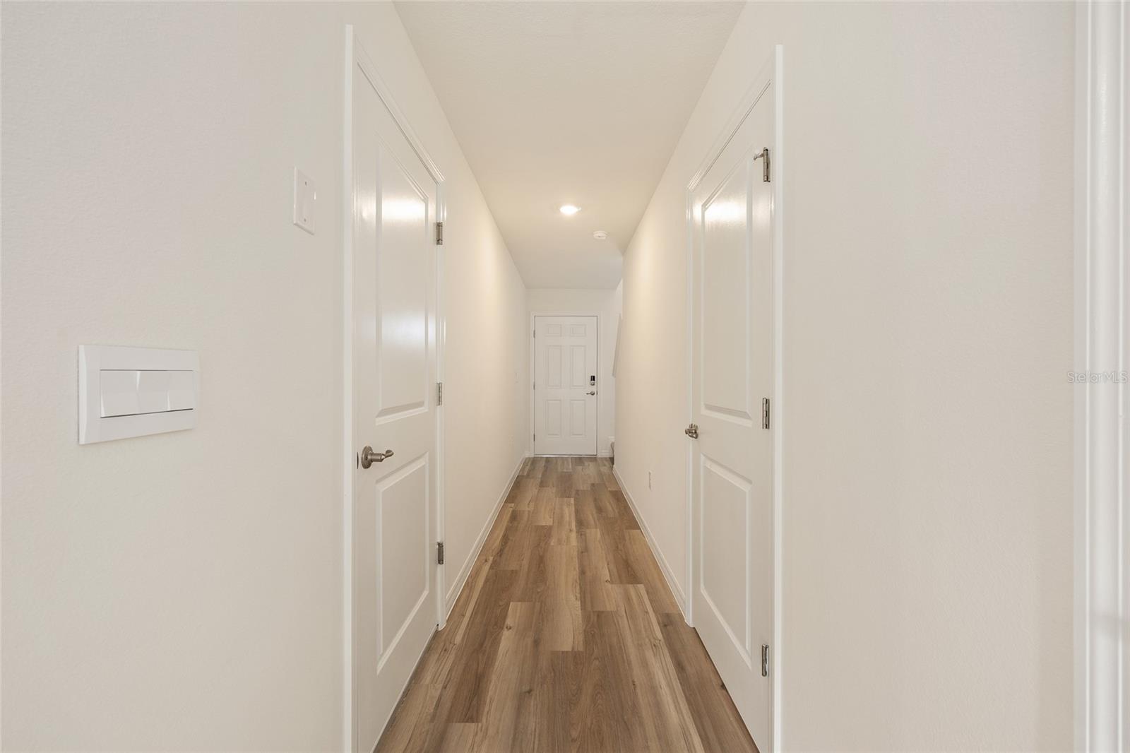 LAUREL COMMONS - Residential Lease