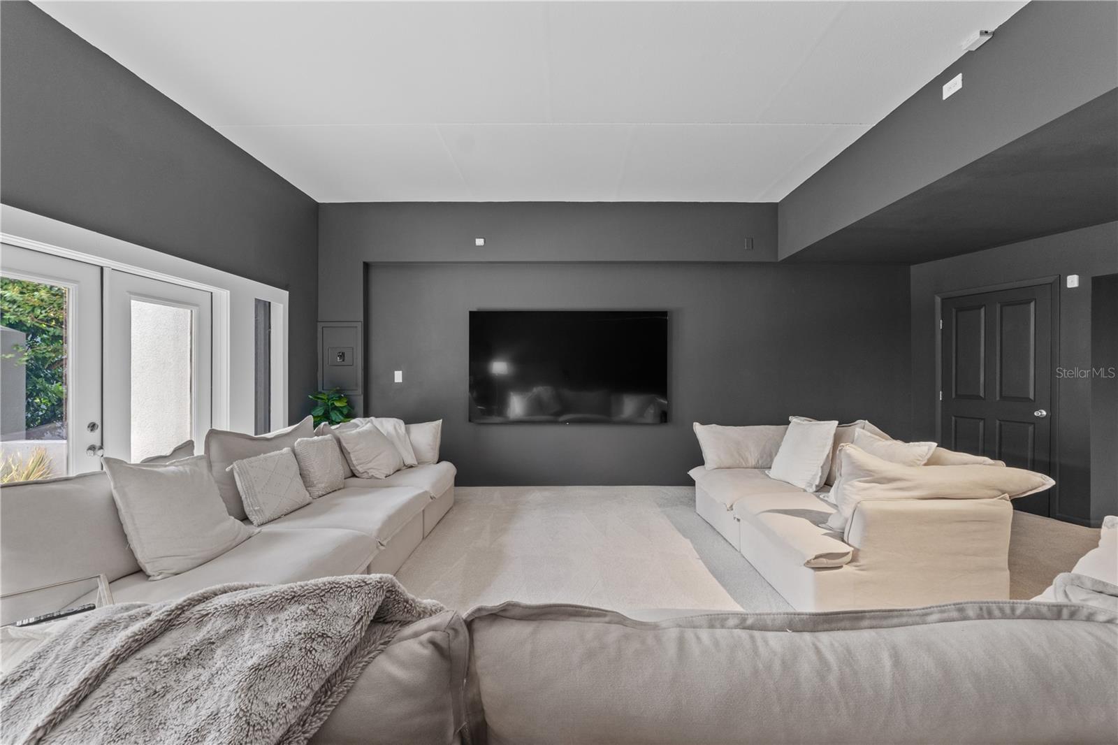 GAINES COVE - Residential