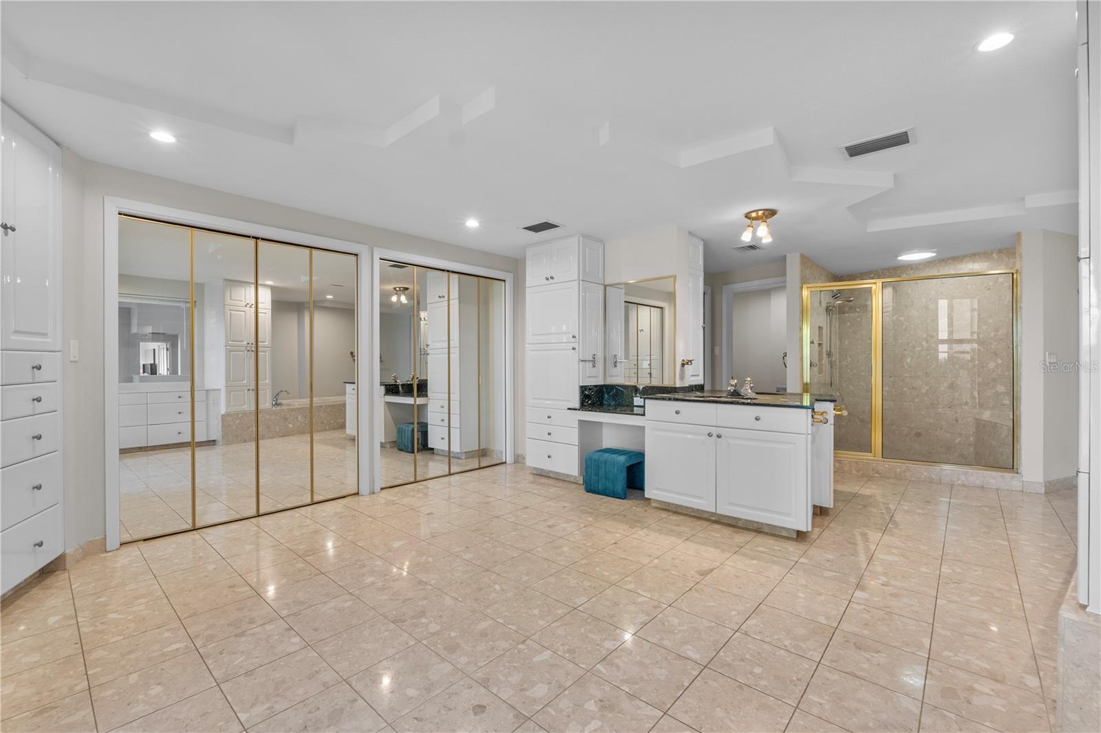 GAINES COVE - Residential