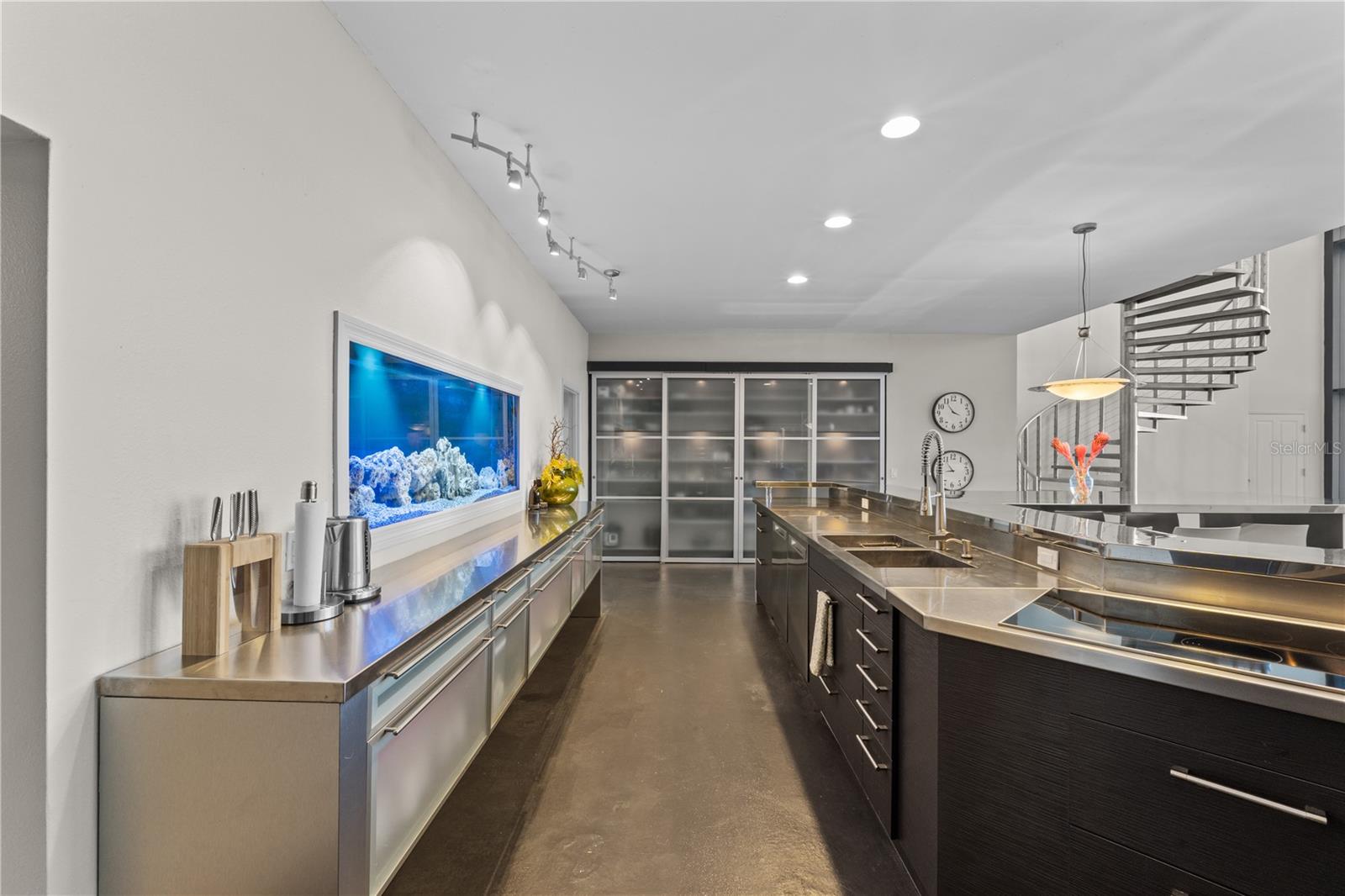 GAINES COVE - Residential