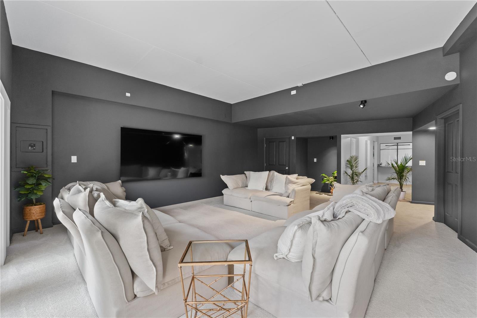 GAINES COVE - Residential